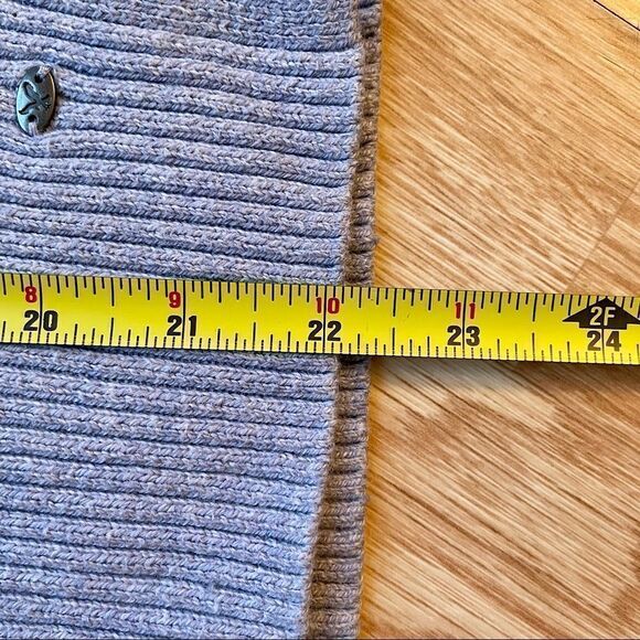 American Eagle Light Blue/Grey Knitted V-Neck Sweater - Picture 10 of 12